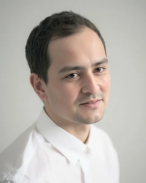 Portrait of Heri Lou